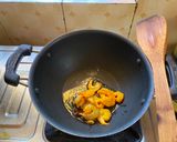 A picture of step 2 of Masoor Chingri Dum or Red lentils with Shrimps.