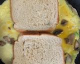Foto del paso 2 de la receta: Sándwich de tortilla de huevo