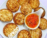 A picture of step 3 of Masa /Waina (Rice pancake).