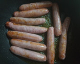 Foto del paso 3 de la receta: 🇪🇸 Longaniza blanca al Jerez 🇪🇸