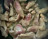 Foto del paso 2 de la receta: Ternera al curry con portobello