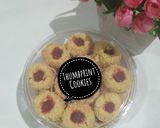 Foto langkah ke 5 dari resep Thumbprint Cookies.