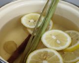 Foto langkah ke 1 dari resep Minuman Sereh Pereda Batuk.