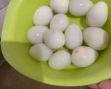 Foto langkah ke 1 dari resep Sop Ayam Telur Puyuh.