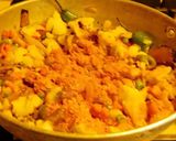 A picture of step 4 of Vegetable Bonda  (deep fried veggetable balls).