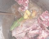 Foto langkah ke 2 dari resep Tulang sapi masak kecap.