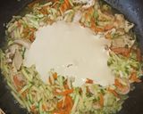 Foto del paso 2 de la receta: Pollo, camarón y verduras a la crema