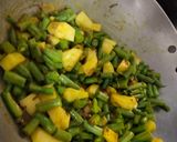 A picture of step 2 of French Beans Fry.