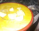 A picture of step 1 of Memoni Aaloo cholay.