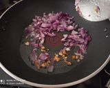 A picture of step 2 of Burnt garlic rice.