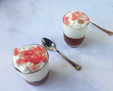 Foto del paso 3 de la receta: Postre con gelatina de granada en vasitos