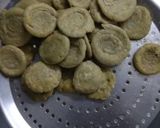 A picture of step 5 of Panipuri Farsi Puri.