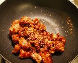 Une image de l'étape 10 de Poulet Frit Laqué au Sésame.