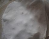 A picture of step 3 of Potato paratha with yoghurt.