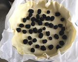 Une image de l'étape 7 de Flan bananes et mûres.