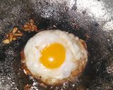 Foto langkah ke 3 dari resep Telur Ceplok Kekinian.