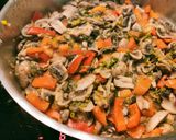 Majorannás gombás rakott burgonya recept fázis 3 fotója