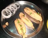 A picture of step 5 of Mirchi bajji.