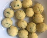 Foto langkah ke 5 dari resep Bola bola kentang mozzarella.