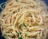 Foto del paso 3 de la receta: Spaghetti aglio, olio e peperoncino