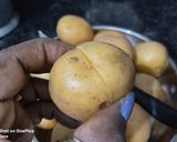 काठियावाड़ी लहसुनी भरवां आलू भजिया (लसनिया बटाटा भजिया) रेसिपी चरण 1 फोटो