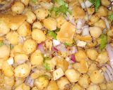 A picture of step 1 of Chatpati Chana chaat🔥.