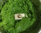 A picture of step 2 of Palak paneer.