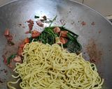 Foto langkah ke 3 dari resep Mie kangkung Terasi/belacan.
