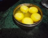 A picture of step 1 of Omelette.