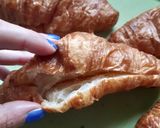 Une image de l'étape 3 de Croissant au jambon et béchamel.