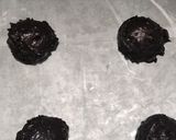 A picture of step 7 of Giant chocolate chip cookies.