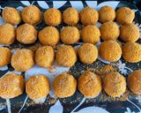 A picture of step 7 of Chicken Chilli Cheese Balls:.
