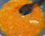 A picture of step 2 of Papaya corn flour halva.