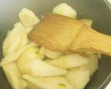 Foto del paso 2 de la receta: 🐟 Lubina a la plancha con compota de pera 🍐