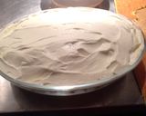 Foto del paso 5 de la receta: Torta con pionono, dulce de leche, merengues, frutilla y crema.....(Sin horno)