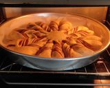 Foto langkah ke 12 dari resep Chocolate Star Bread.