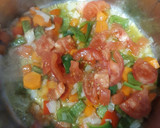 Foto del paso 2 de la receta: Patatas con bacalao y langostinos