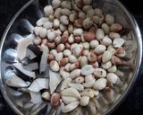 A picture of step 1 of Garlic chutney.