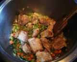 Foto del paso 5 de la receta: Guiso de patata con costillas de cerdo y judías