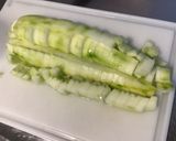 Une image de l'étape 5 de Salade d'endives au concombre et oignon rouge sauce ciboulette.