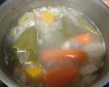 Foto del paso 2 de la receta Sopa de merluza con verduras