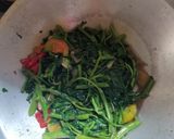 Foto langkah ke 3 dari resep Tumis Kangkung.