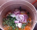 A picture of step 4 of Ungu soup.
