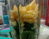 Foto langkah ke 3 dari resep Jus Hulk (pokcoy, nanas, timun).