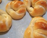 Foto del paso 13 de la receta: Medialunas de manteca 🥐🧈