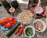 Foto del passaggio 1 della ricetta Panzanella con pane multicereali, verdure, tonno, al profumo di aceto balsamico