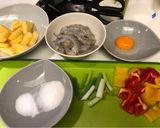 Foto langkah ke 1 dari resep Pineapple with shrimp.