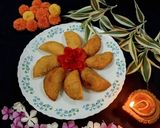 A picture of step 6 of Coconut stuffed Gujiya.