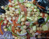 Foto del paso 7 de la receta: Ensalada de garbanzos con vinagreta de lima