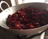 A picture of step 2 of Kashmiri red chilli powder (freshly ground at home🏡) #post 15.